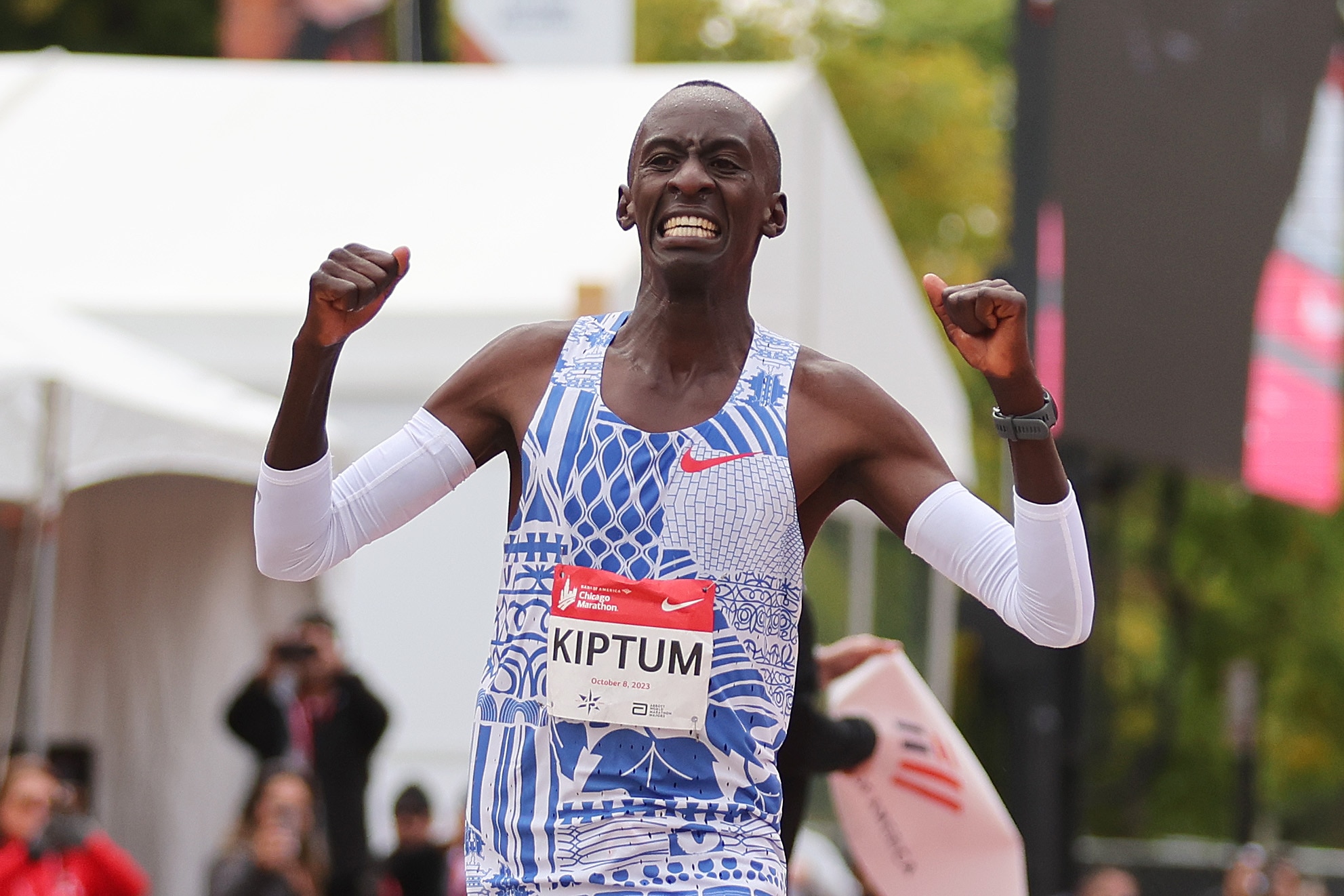 Kelvin Kiptum Sets New World Record At Chicago Marathon, Beating The ...