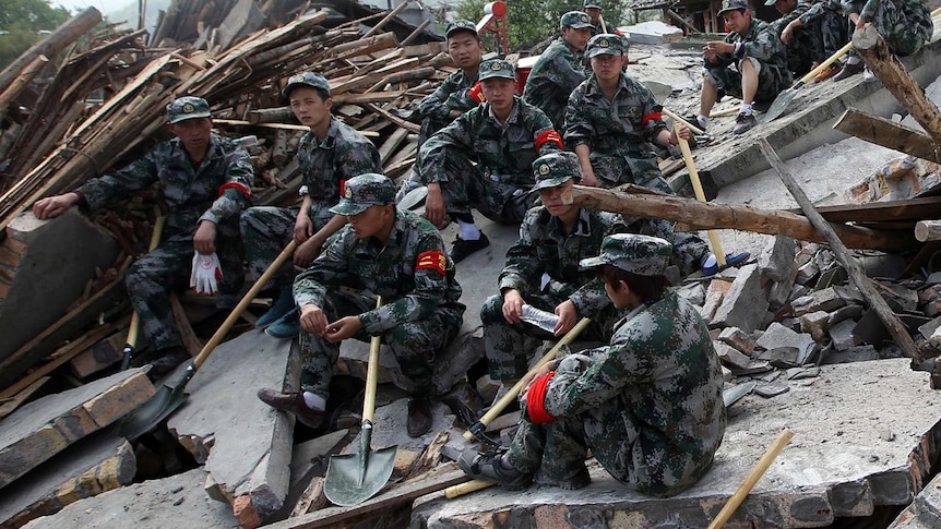 Rescuers respond to China quake damage