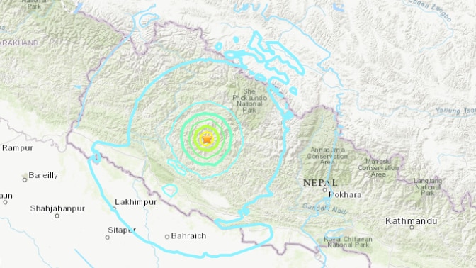 네팔에서 규모 6.4의 지진이 발생해 사망자가 69명으로 늘어났습니다.