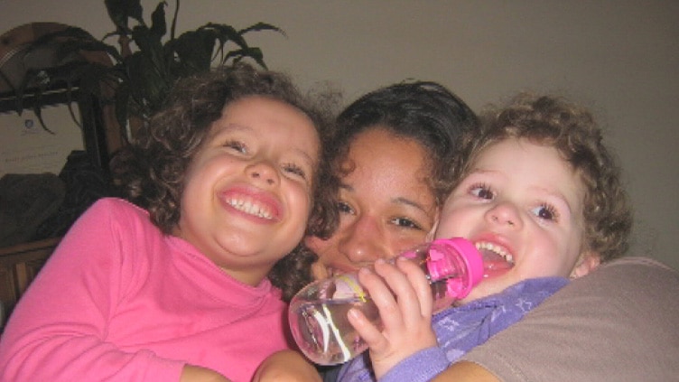 Chloe Valentine with Feresh Agahi-Pizarro and daughter Nasheeta
