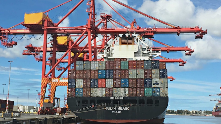 The Hanjin Milano, a South Korean box freighter that had been stranded off Victoria's coast, docked in Melbourne,