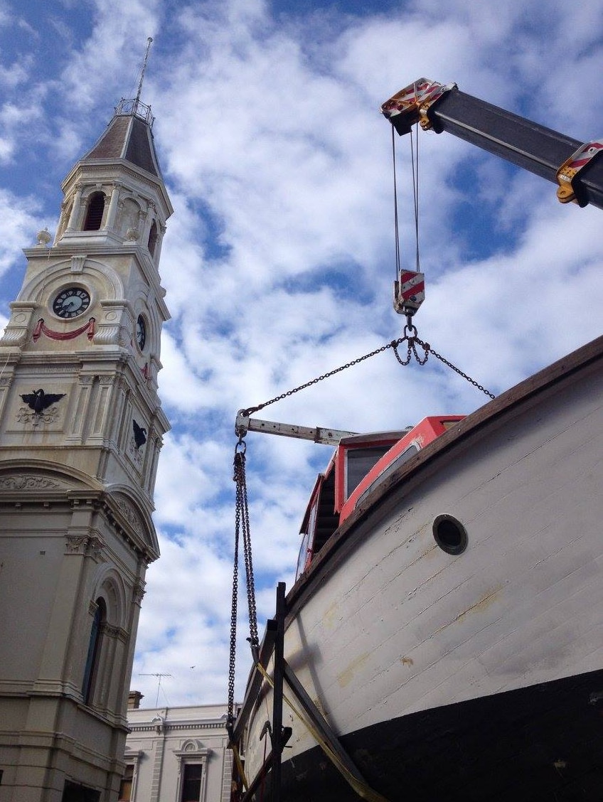 The Cooinda being lowered into place outside Fremantle Town Hall