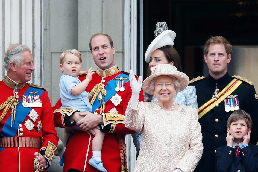 Prince Charles, Prince Willian, Catherine, Queen Elizabeth and Prince Harry on the Buckingham Palace balcony.