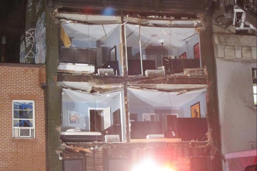 Apartment building collapses as Sandy hits Manhattan