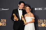 亚裔演员史蒂文·元和黄阿丽分别摘得迷你剧集及电视电影类别最佳男主角和女主角的桂冠。