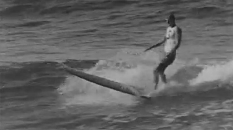 Bernard 'Midget' Farrelly, first world surfing champion, dies at 71