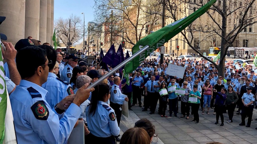 Prison guards protest outside SA Parliament over privatisation plans