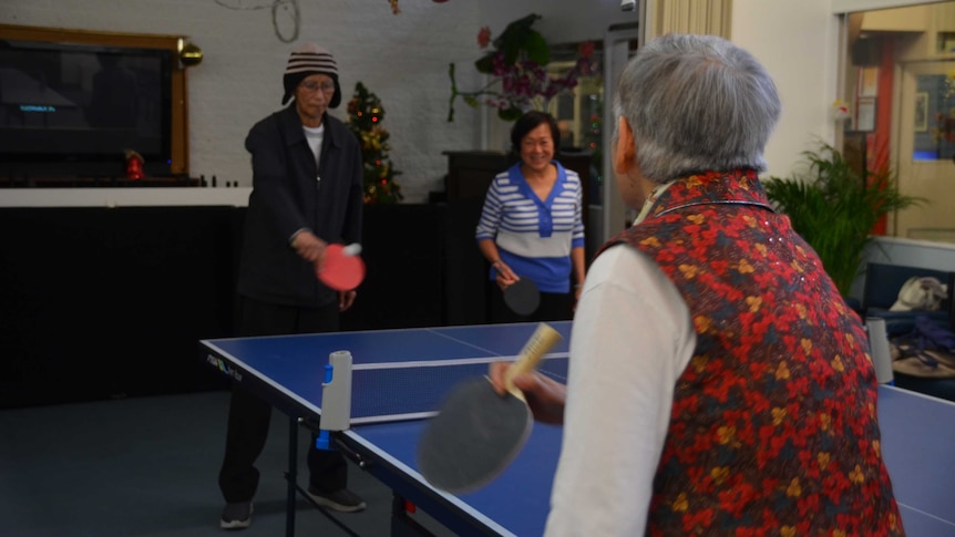 A group play table tennis