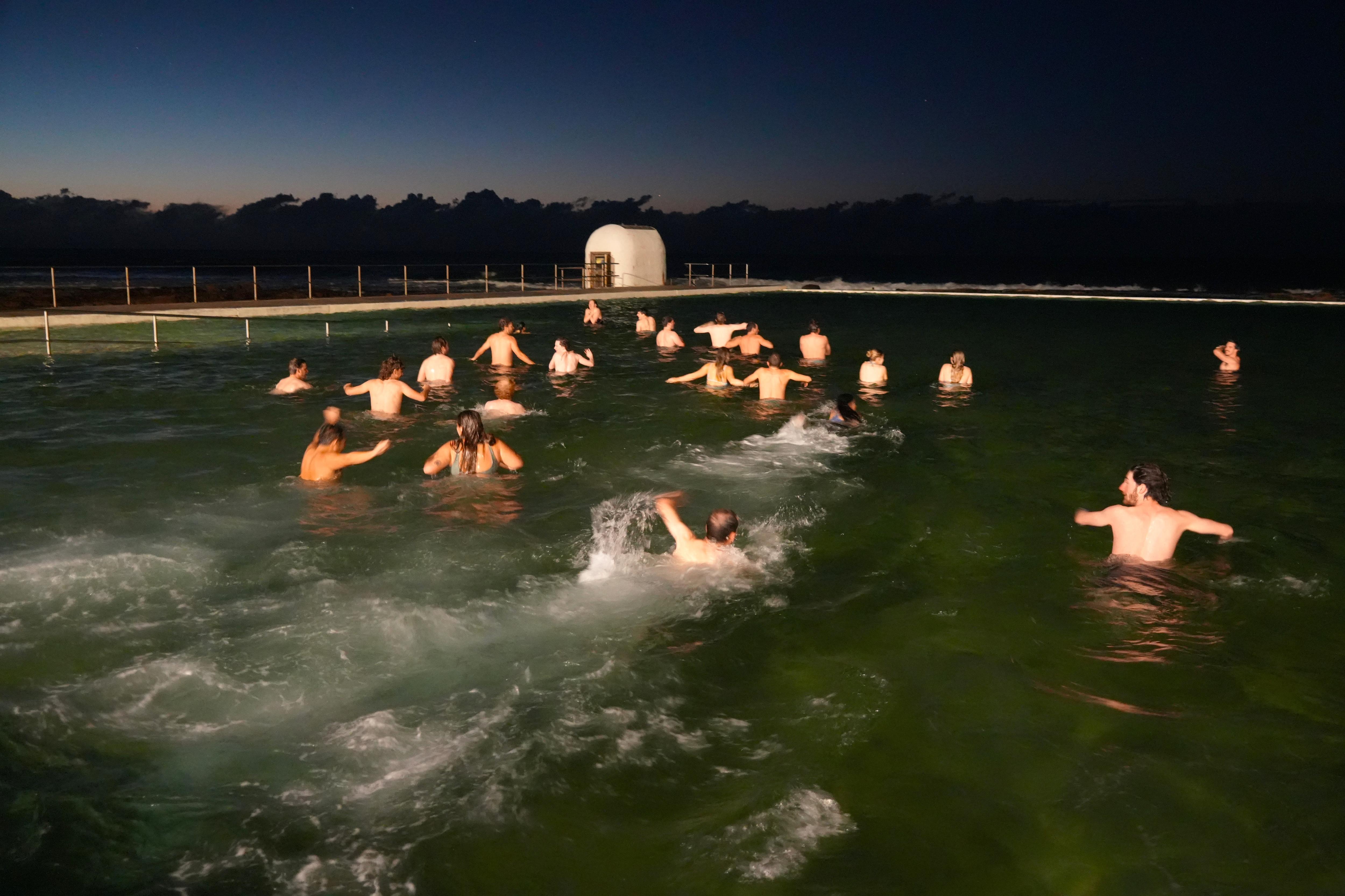 mm early swim