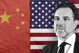 Niall Ferguson in front of Chinese and US flags, based on a photo of Ferguson taken in Sydney on March 5, 2019.