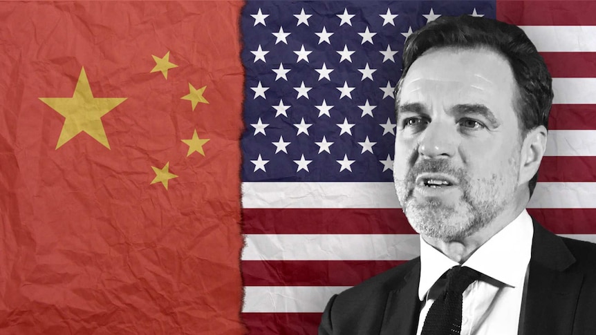 Niall Ferguson in front of Chinese and US flags, based on a photo of Ferguson taken in Sydney on March 5, 2019.