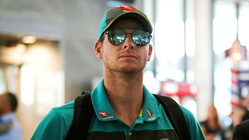 Steve Smith lookinag at the camera at Cape Town airport