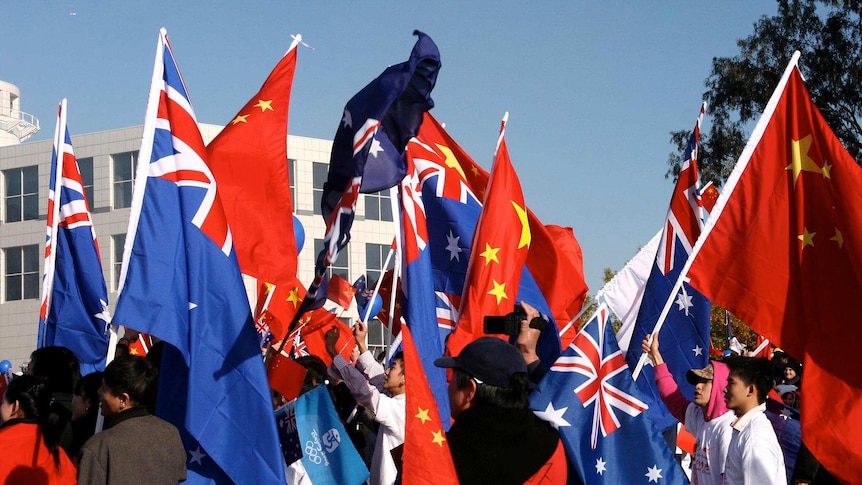 澳大利亚媒体对中国的报道会让中国移民感到疏远，但绝大多数人仍对澳大利亚持正面看法。