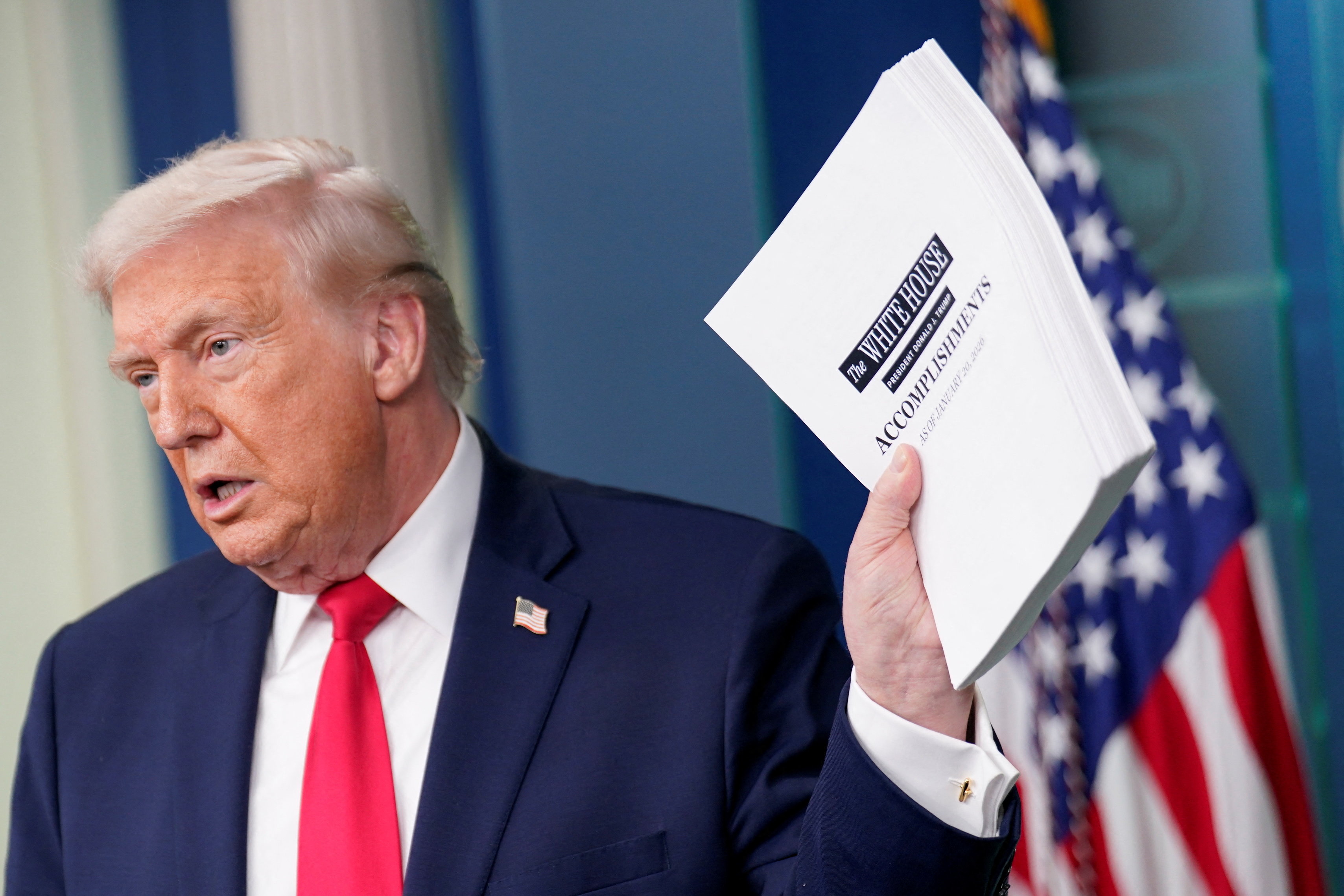 Trump battles historians for ownership of US presidential records