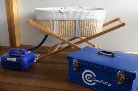 Cuddle cot used for infants by death doulas, June 2019