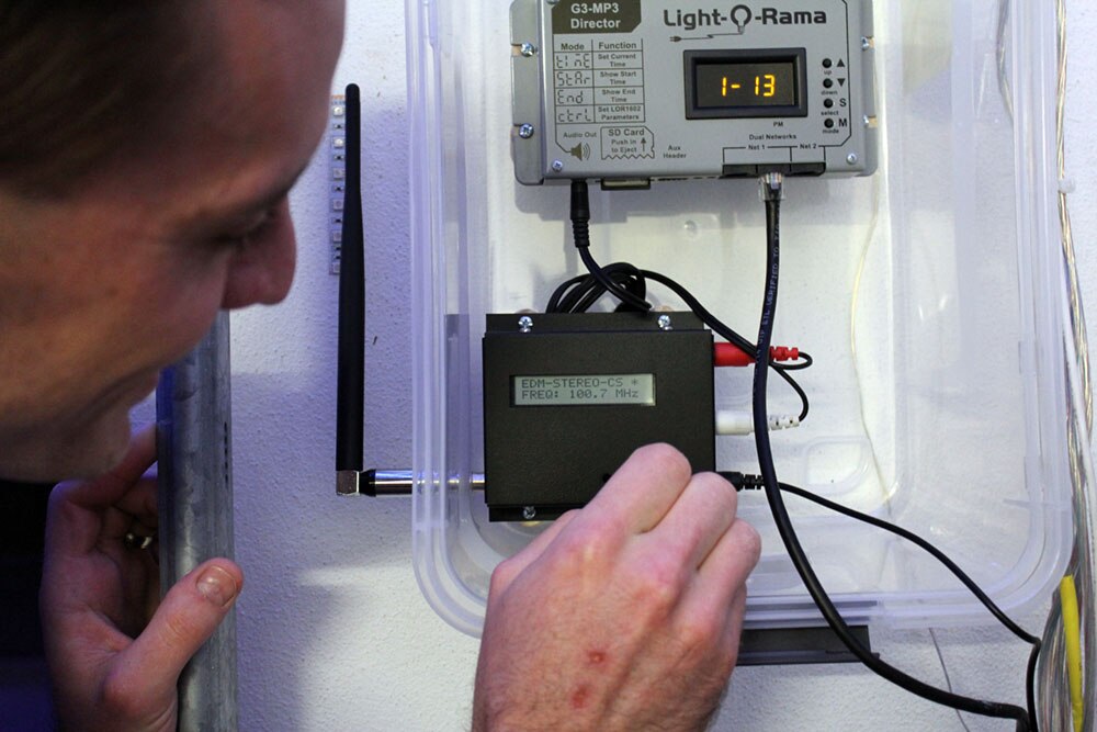 'Nonfestive' engineer explains how to sync Christmas lights to music