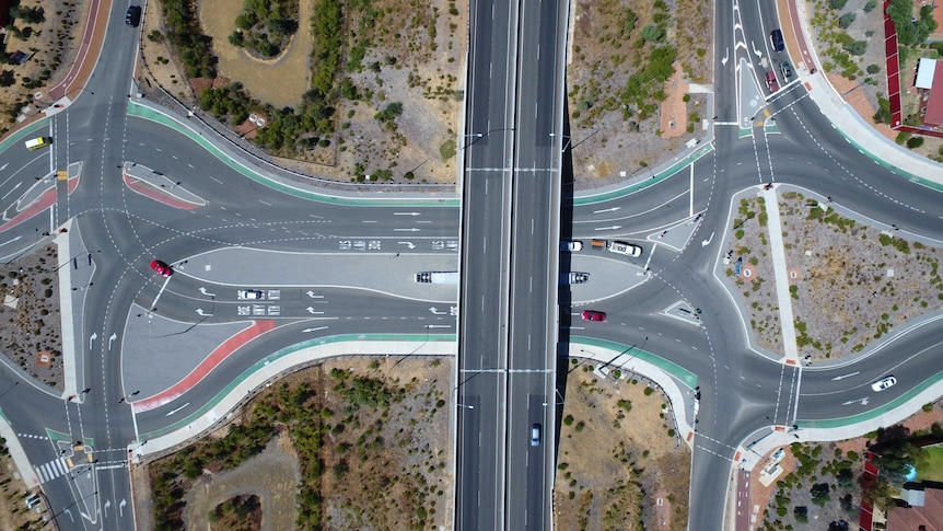 Roe Highway Berkshire Road interchange