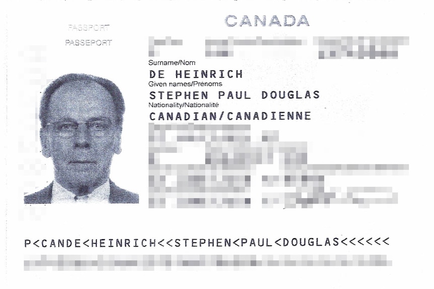 加拿大人斯蒂芬·保罗·道格拉斯·德·海因里希的护照页。