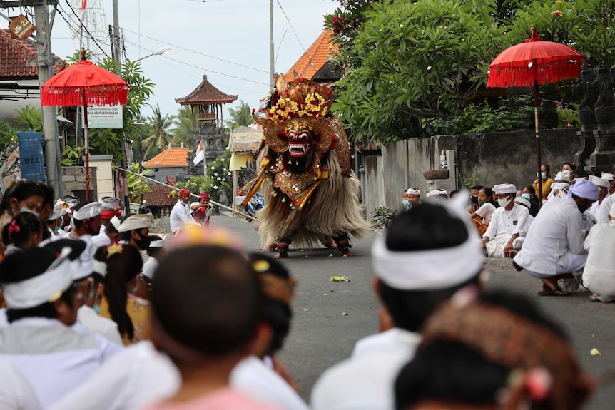 A street parade in Lembongan.