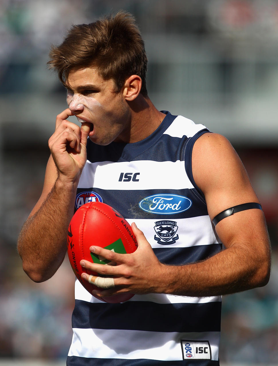 Cats' Hawkins out with knee injury - ABC News