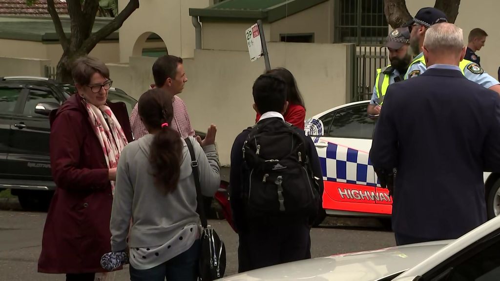 Police arrest Sydney teenager after bomb threat sent during HSC - ABC News
