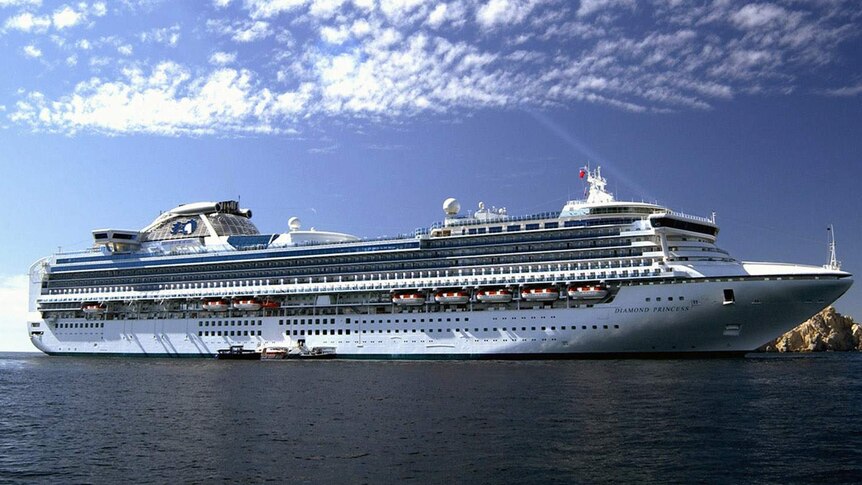 Cruise ship Diamond Princess comes to Bunbury in Western Australia 27 November 2014