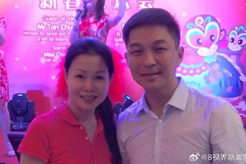 新加坡前国会议长陈川仁与执政党人民行动党议员钟丽慧的婚外情也曾让李显龙感到过尴尬。