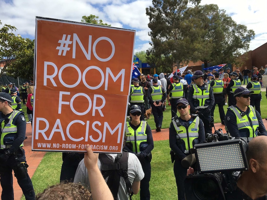 Counter protesters at Reclaim Australia rally
