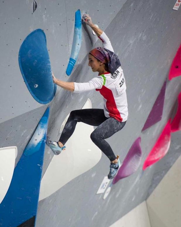 Iranian Rock Climber Elnaz Rekabi Says Her Hijab Fell Off By Accident ...