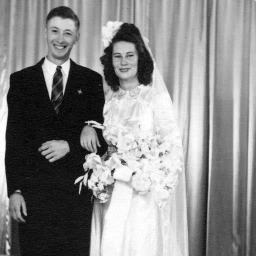 Allen and Pat Taylor's wedding photo.