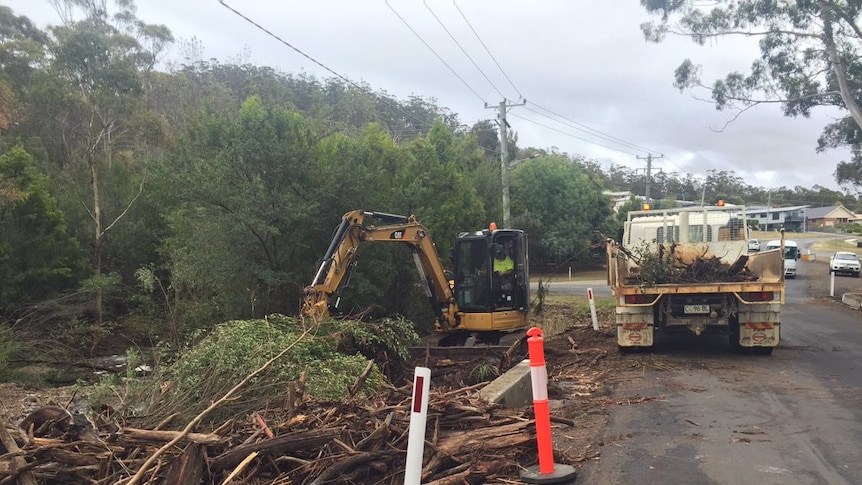 Crews clean up from flooding on Tasmania's east coast