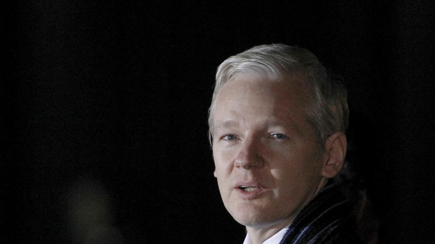 WikiLeaks founder Julian Assange leaves court