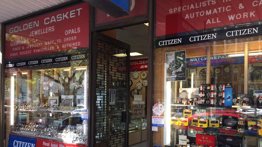 The exterior of a jewellery store in Melbourne's Russell Street that was robbed in 2016.