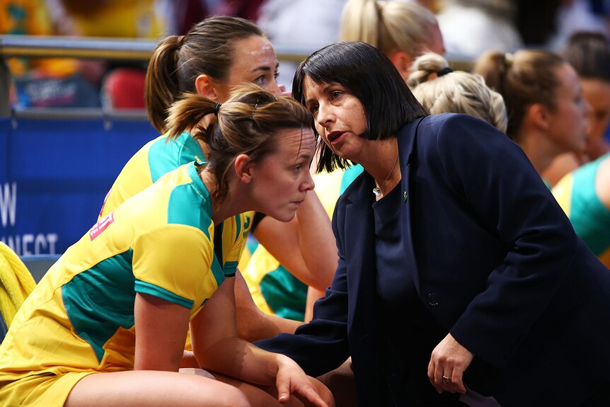 Australian head coach Lisa Alexander talks to Natalie Medhurst on the sidelines.