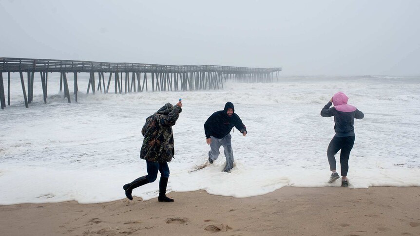 Hurricane Sandy begins to arrive in Virginia Beach, Virgini