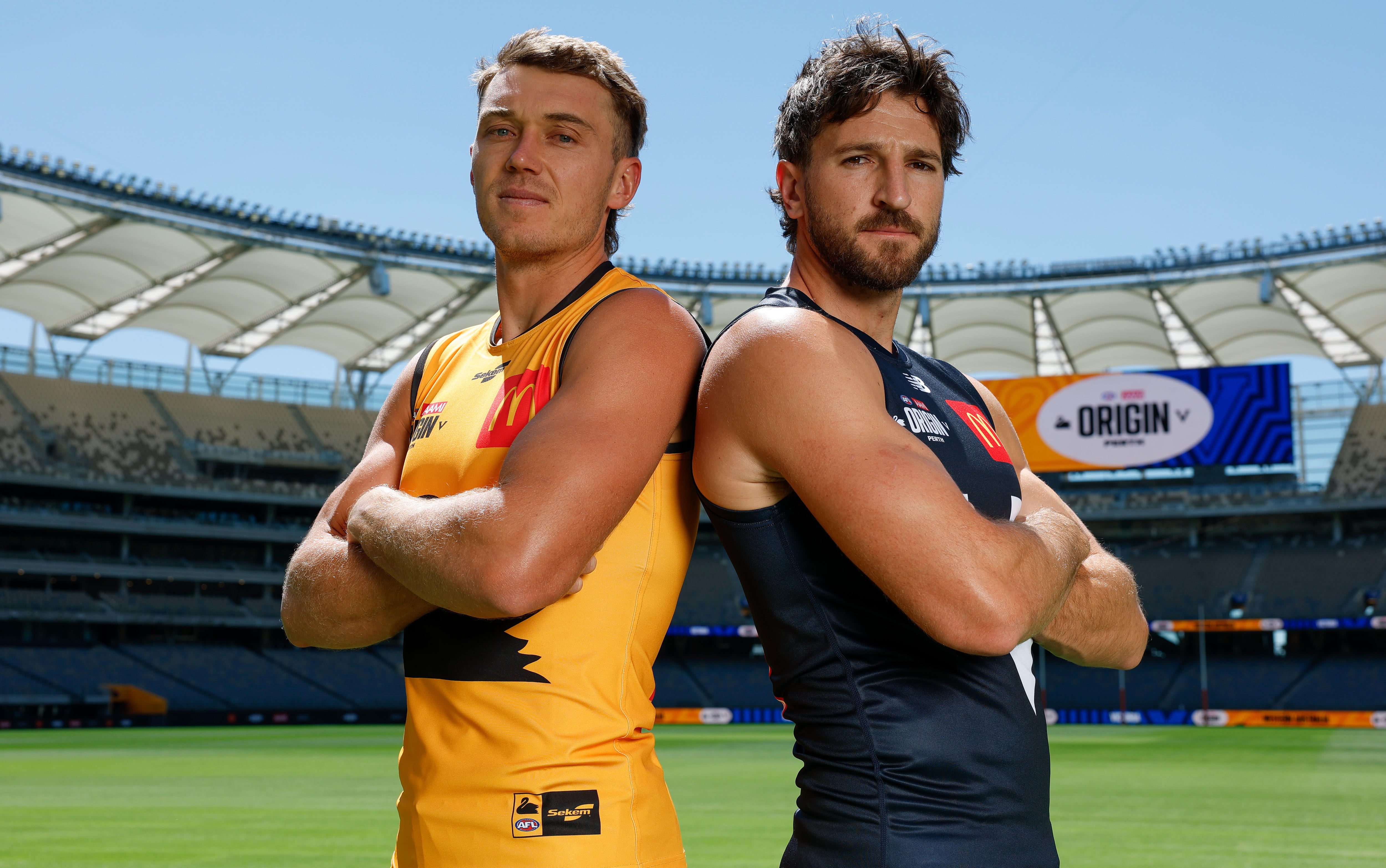 Live: Origin returns as WA and Victoria renew their famous Aussie rules rivalry