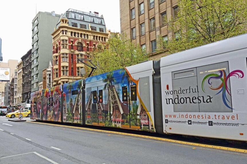 Iklan Wonderful Indonesia di salah satu tram di Melbourne