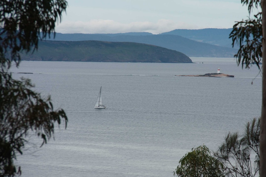 Polish yacht Katharsis II passes Iron Pot.