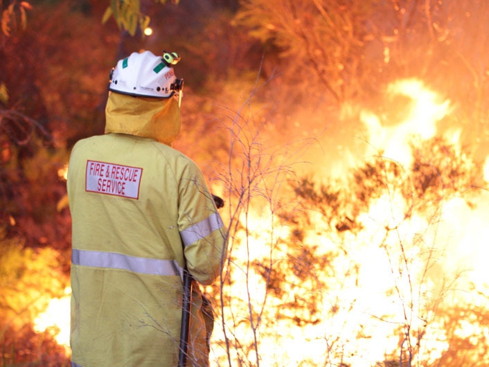 Battle to save Northcliffe from blaze