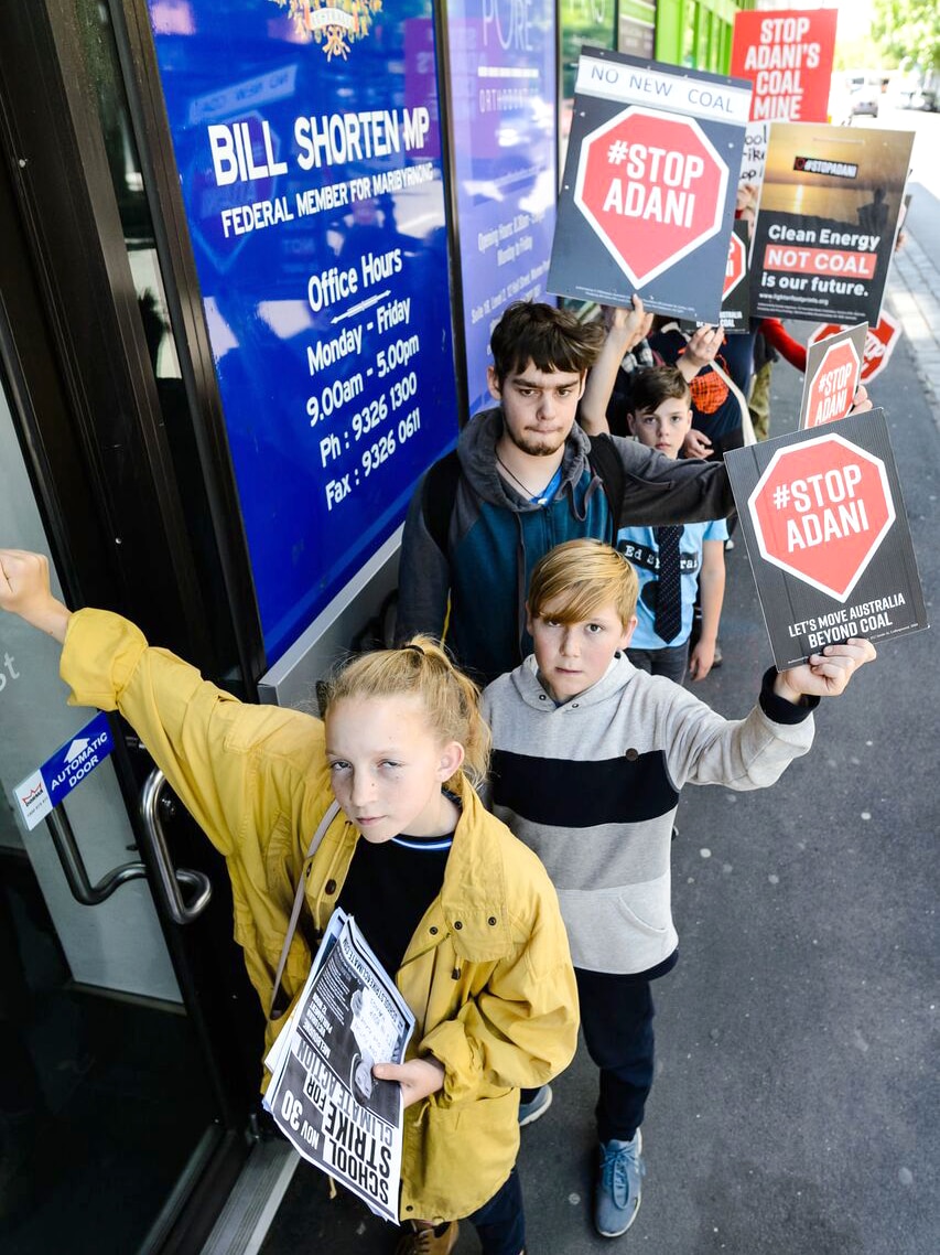 Castlemaine students protest at Bill Shorten's office