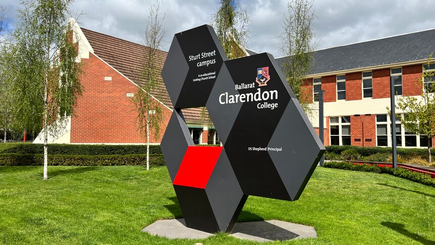 A close up image of the Ballarat Clarendon College's modern sign.