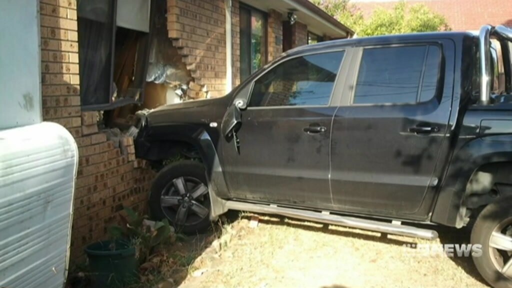 Dashcam footage shows speeding drunk driver crashing into house - ABC News