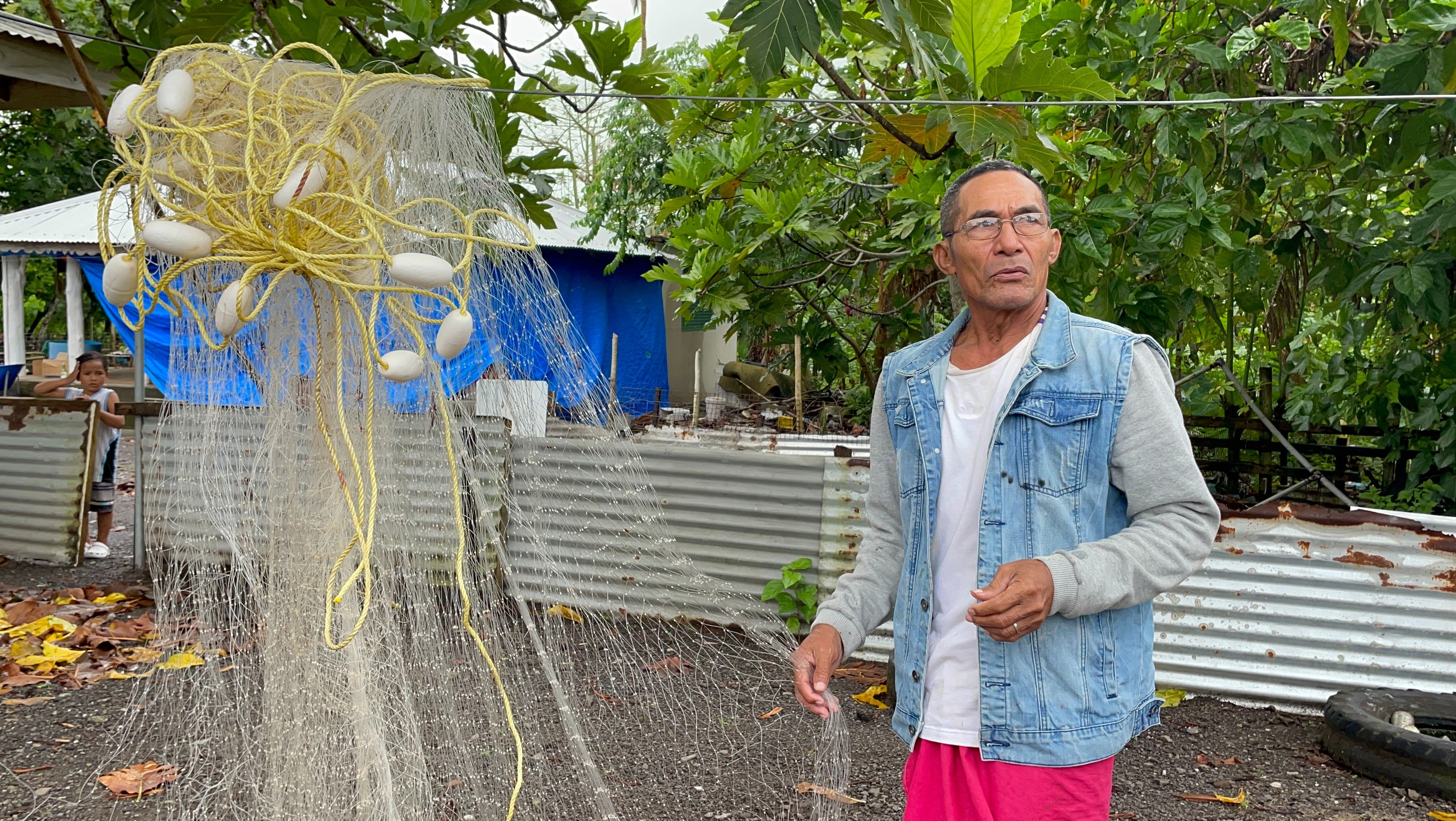 Samoan villagers complain of diesel pollution from sunken NZL navy vessel