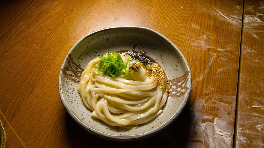 A bowl of Tanimura udon.