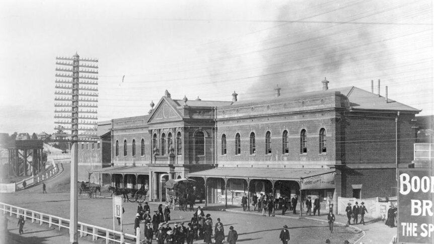Railway Station in Melbourne Street at South Brisbane in 1902.