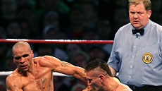 Danny Green punches Anthony Mundine