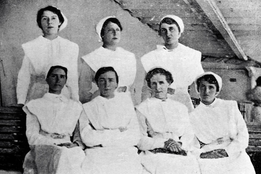 Group of WWI nurses