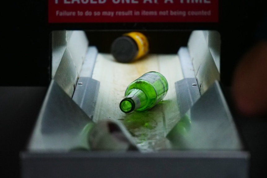 glass on conveyor belt