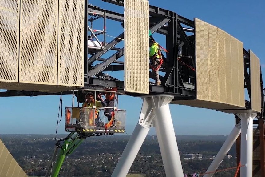 Constructing heliostat