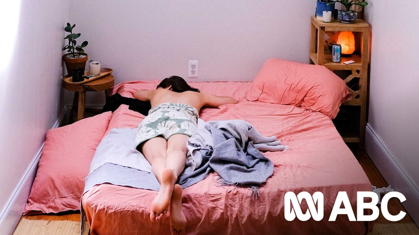 Hot Couple Night Sleeping Time Xxxx Video - Fighting with your partner about going to bed at the same time? Read this -  ABC Everyday